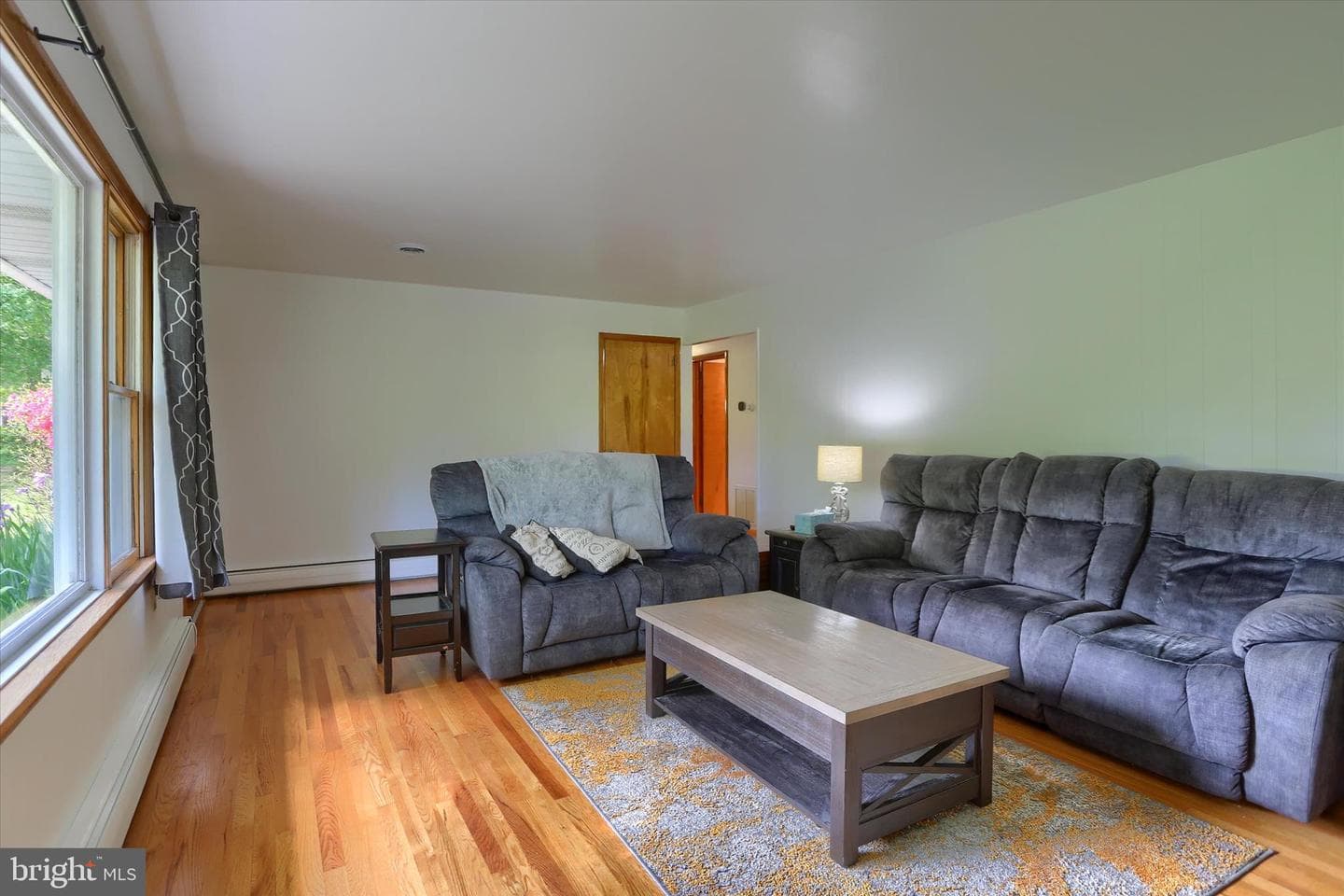 1401 La Carr Lane photo 6