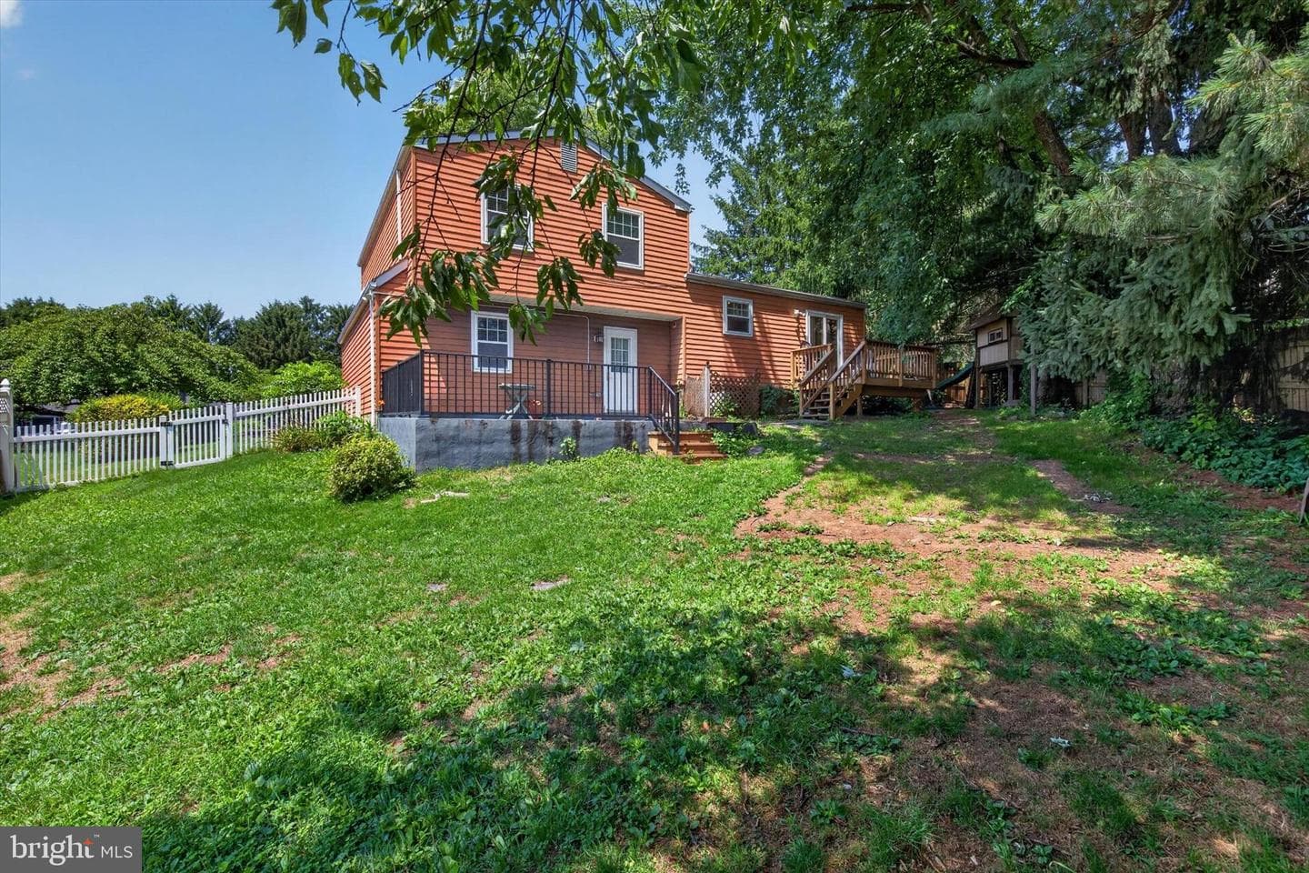 826 Lark Drive photo 32