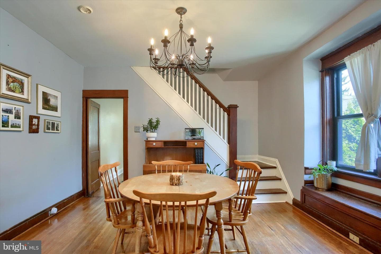 2714 Greenwood Street photo 9