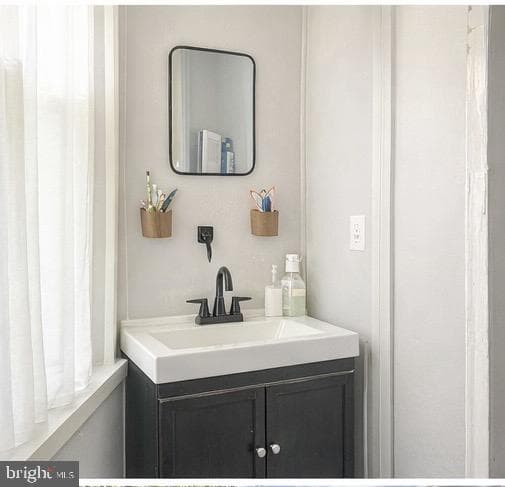 508 Curtin Street photo 8