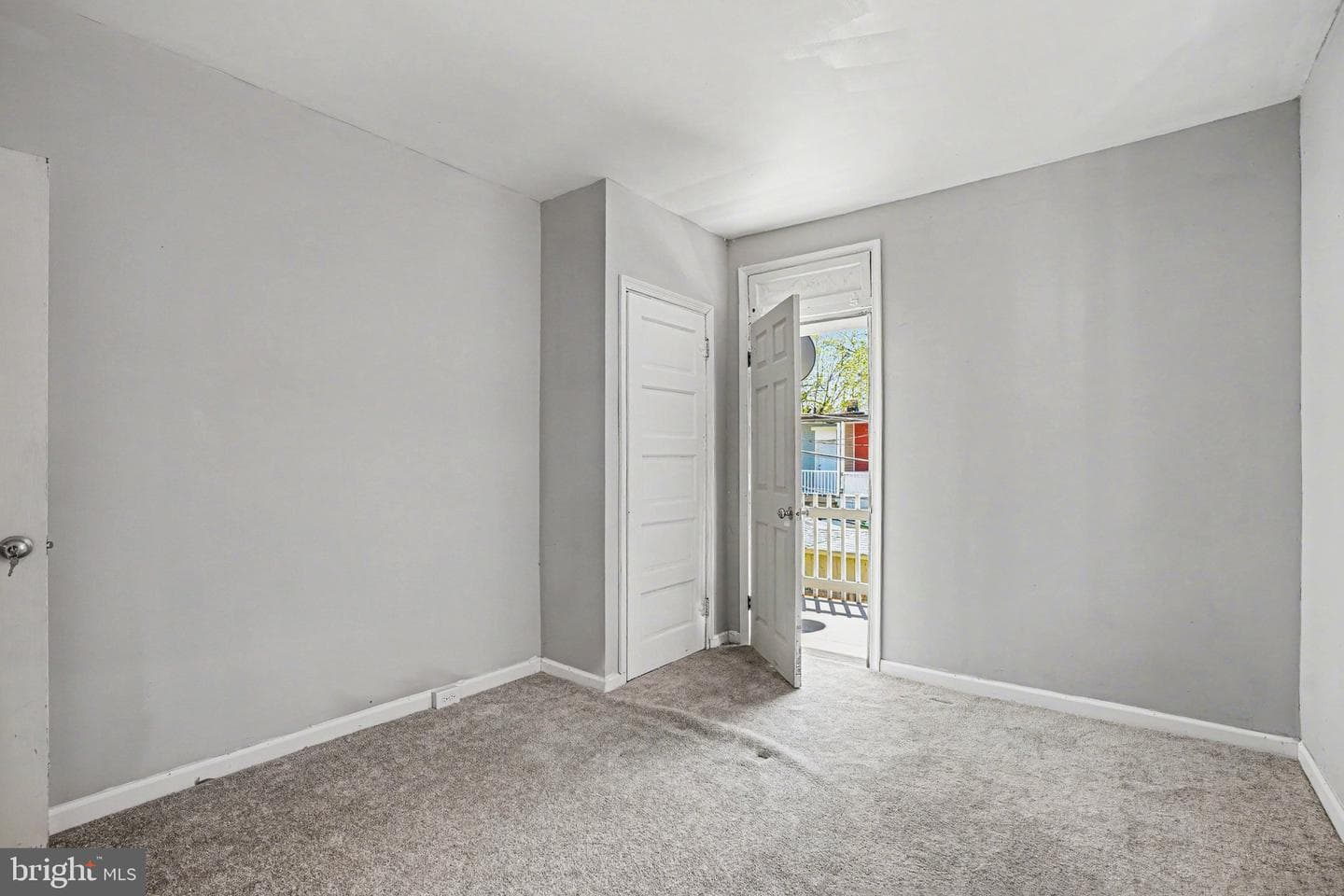 625 Oxford Street photo 5