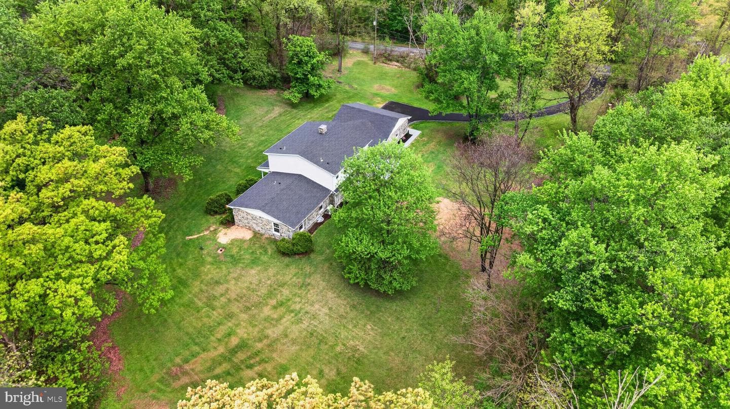 503 Whitman Lane photo 9