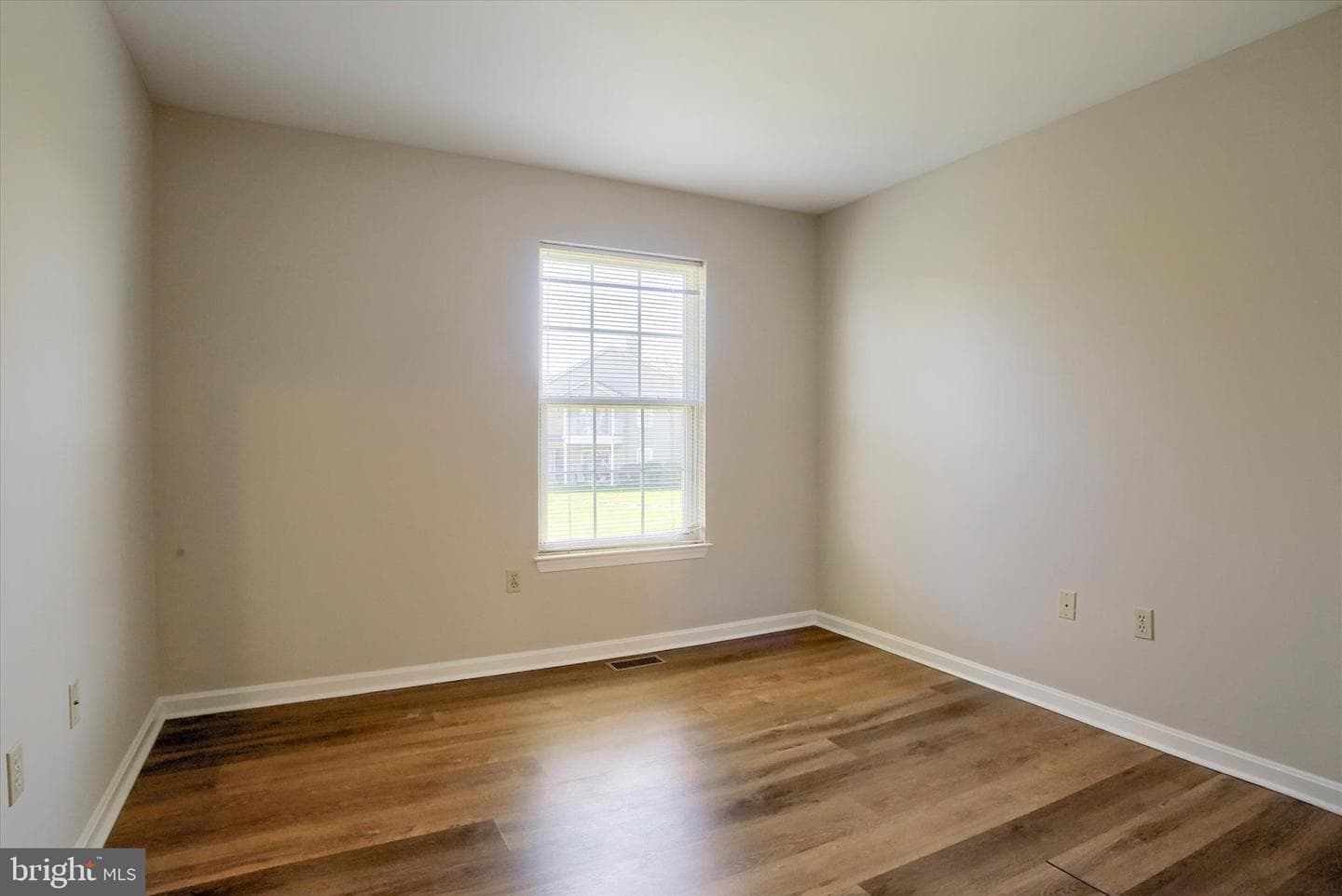 114 Cardinal Lane photo 19
