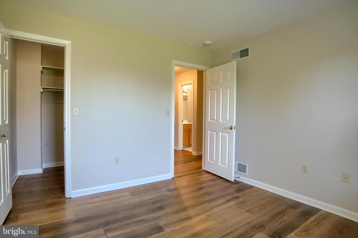 114 Cardinal Lane photo 20