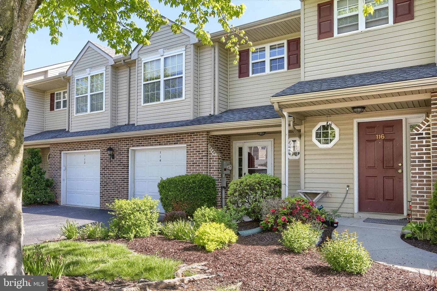 114 Cardinal Lane photo 3