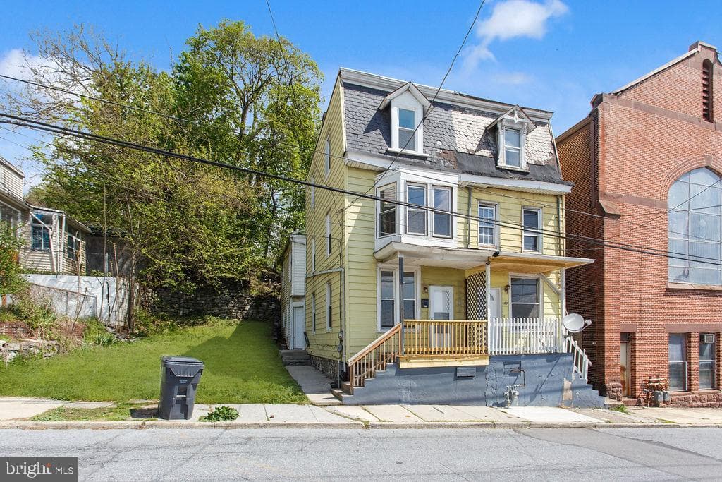 211 N 2nd Street photo 2