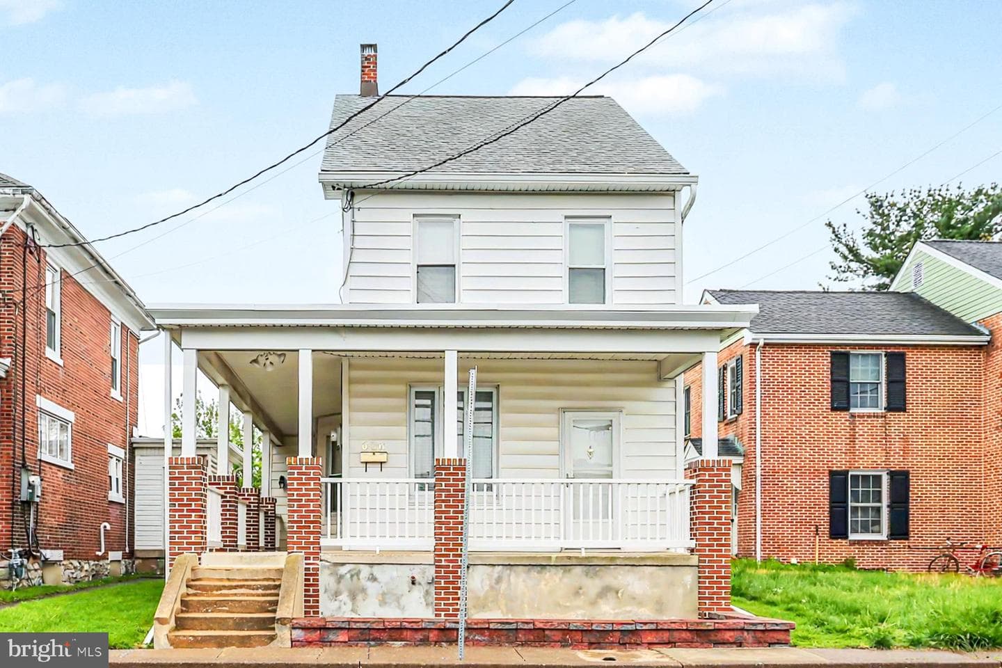 686 Highland Street photo 2