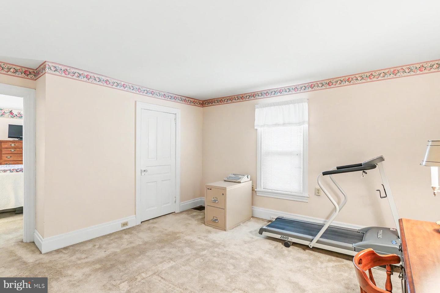 686 Highland Street photo 27