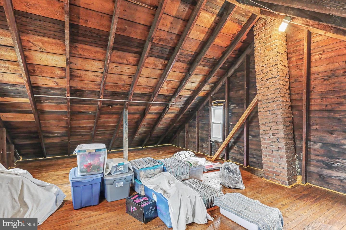 686 Highland Street photo 31