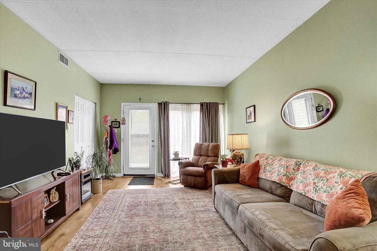 505 Cherrington Drive photo 4