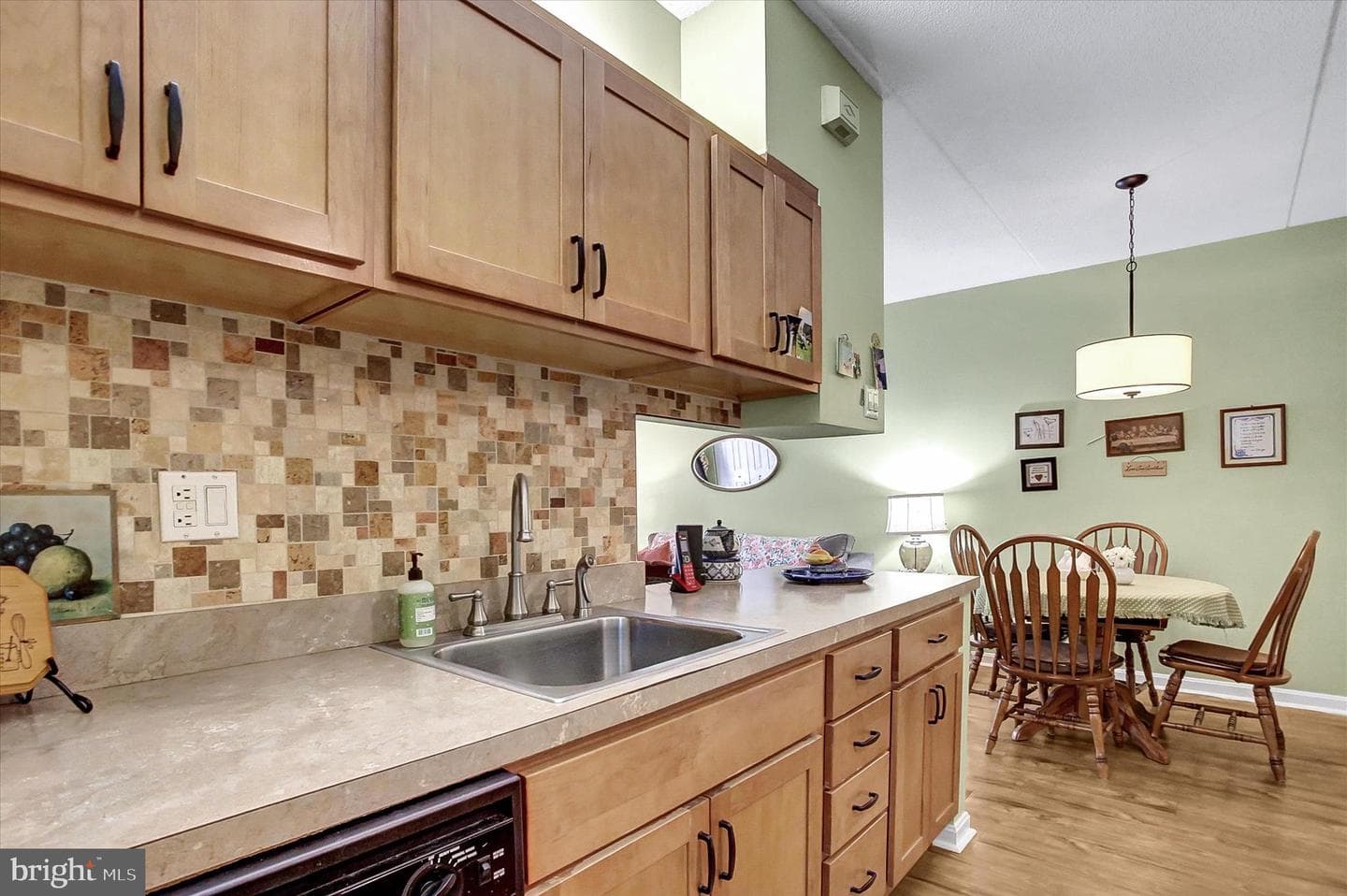 505 Cherrington Drive photo 8