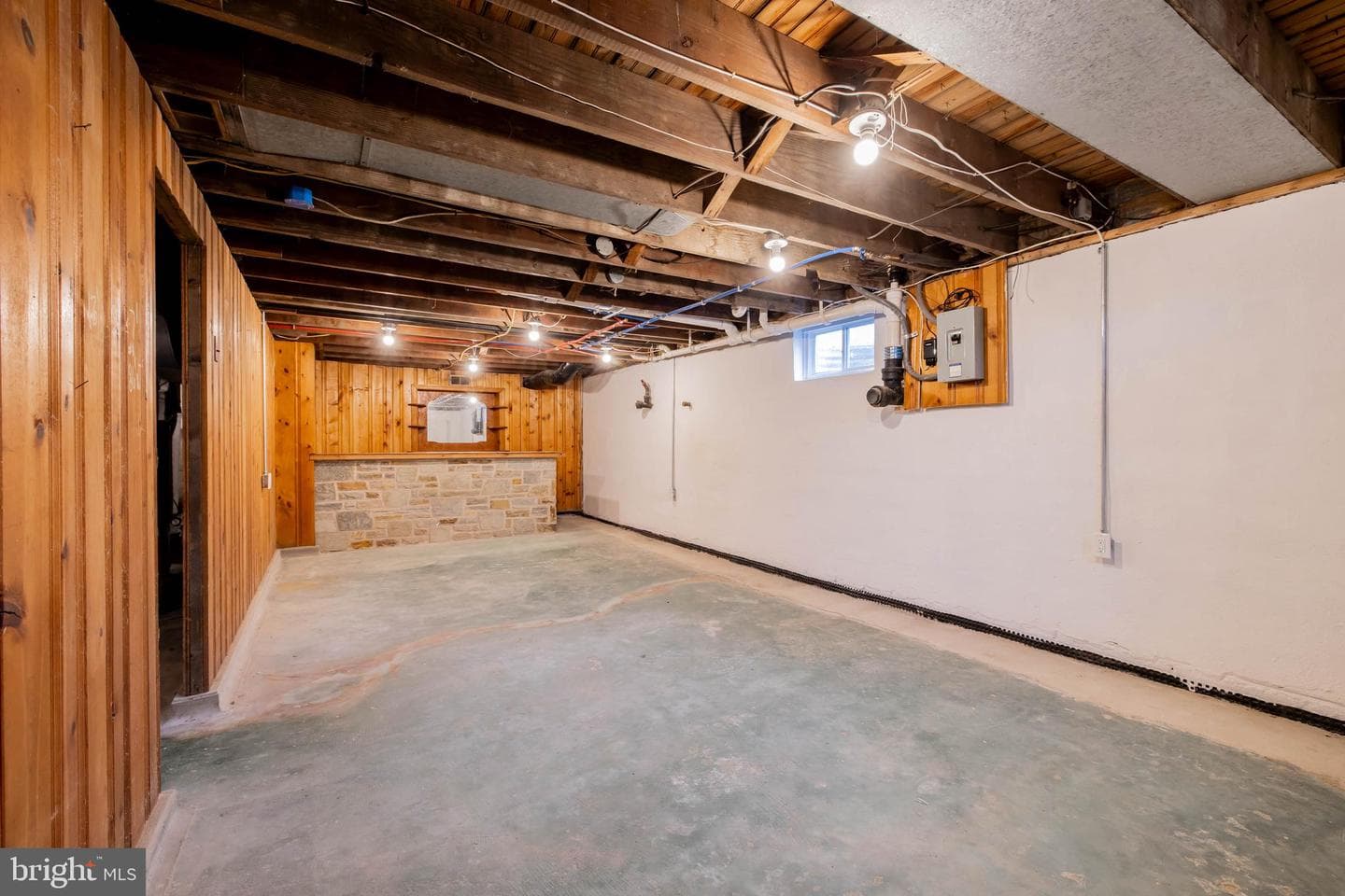 6120 Catherine Street photo 34