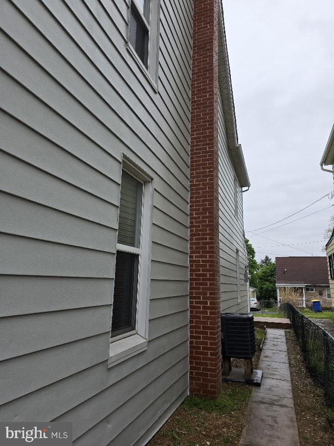 617 Monroe Street photo 2