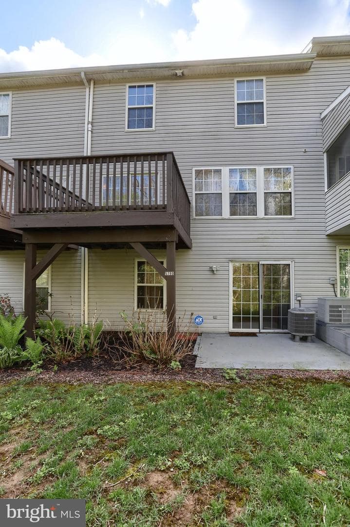 5790 Hidden Lake Drive photo 4