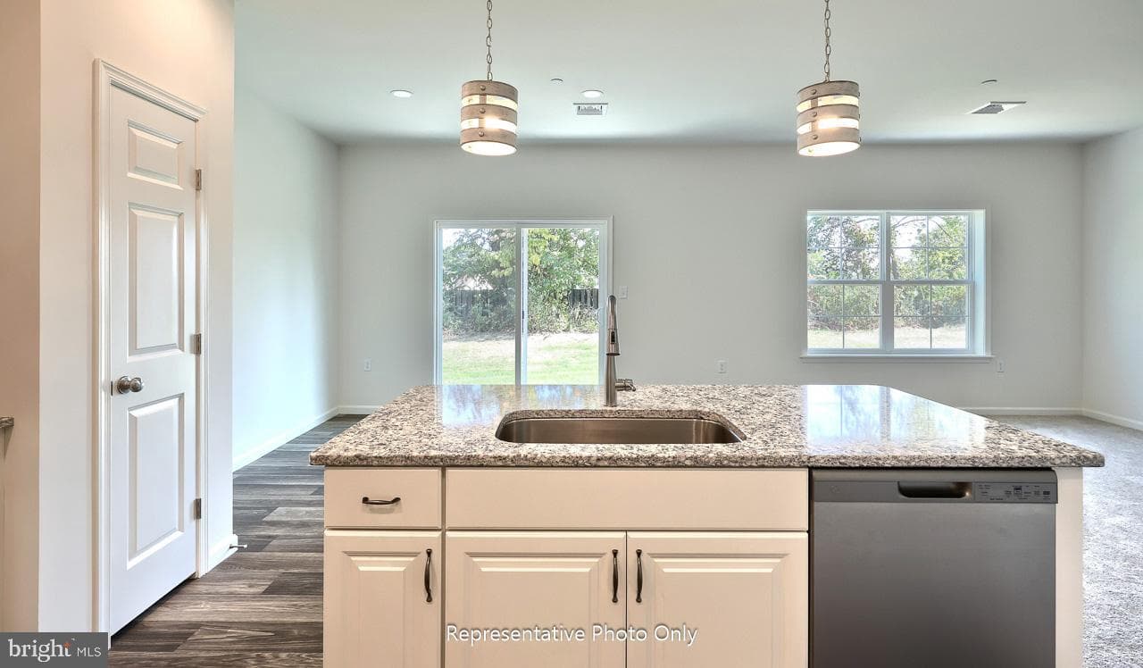 7852 Oak Brook Drive photo 13