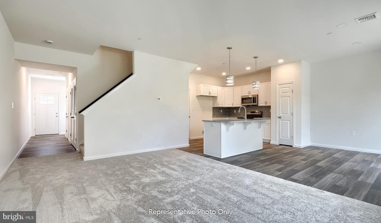 7852 Oak Brook Drive photo 7
