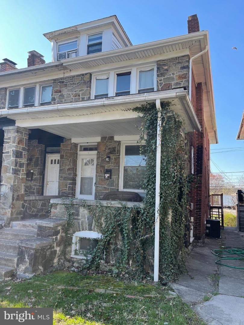 3029 Derry Street photo 2