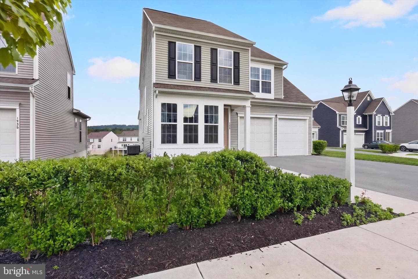 1829 Ethan Drive photo 2