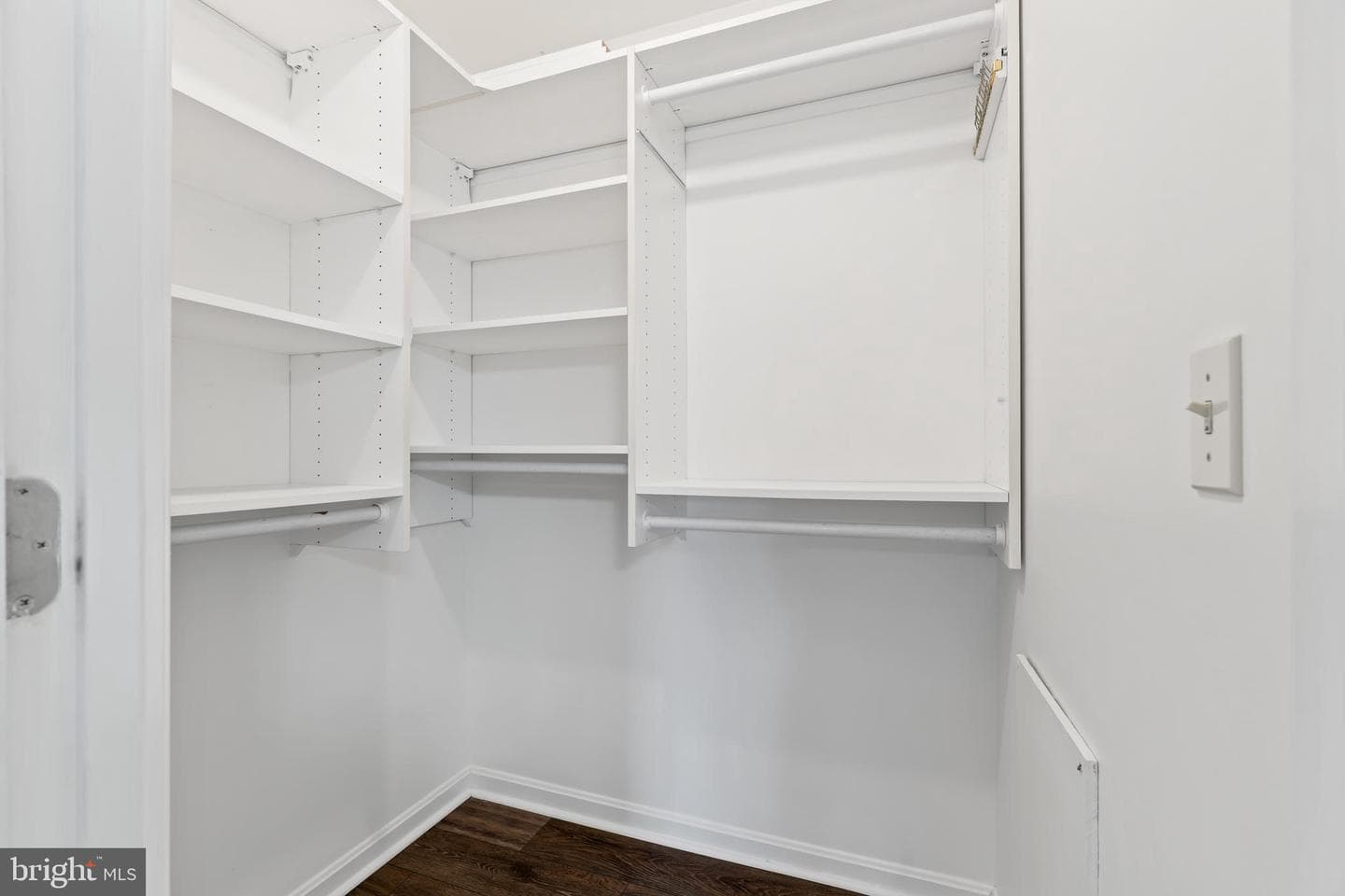 2046 Wexford Road photo 23