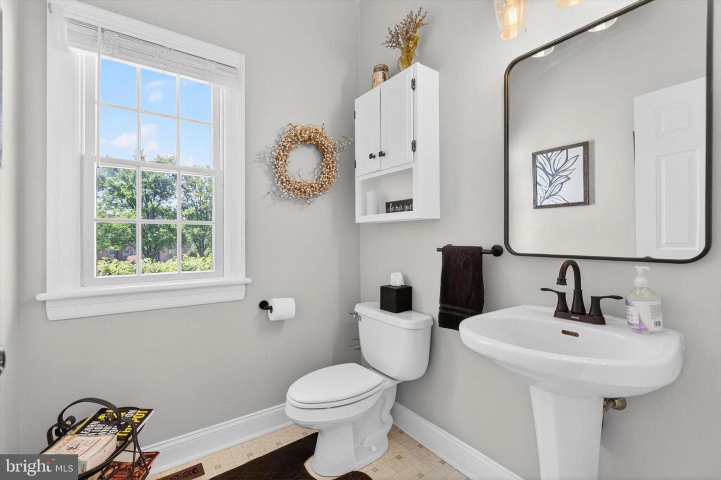 1624 Saddle Lane photo 18