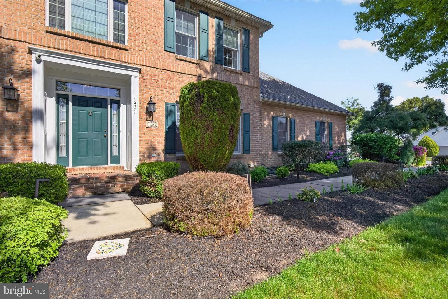 1624 Saddle Lane photo 2