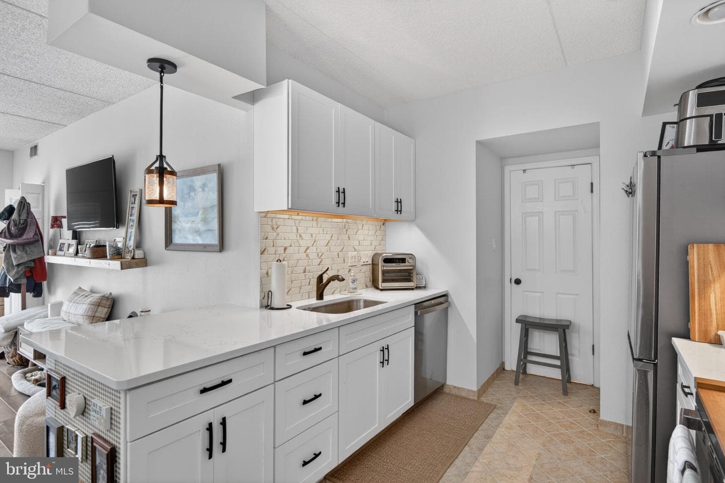 204 Cherrington Drive photo 13