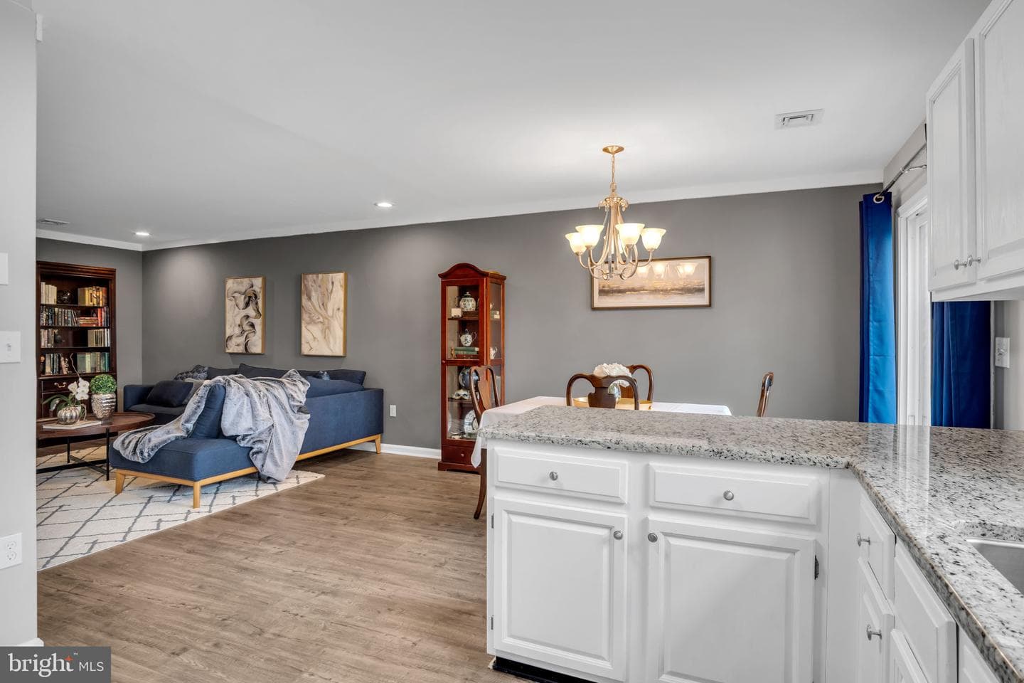 7251 Huntingdon Street photo 14