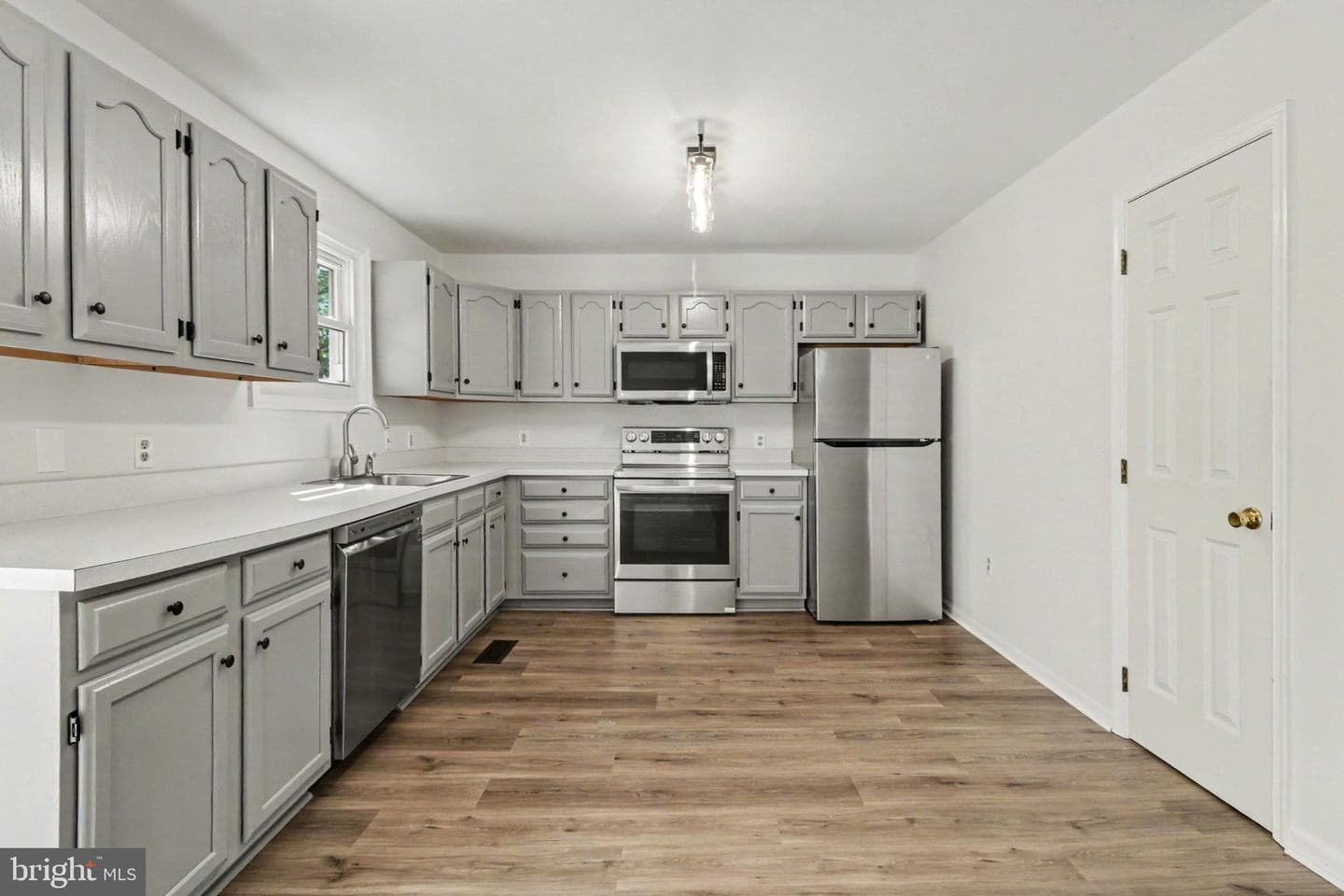 101 Chartwood Dr photo 8