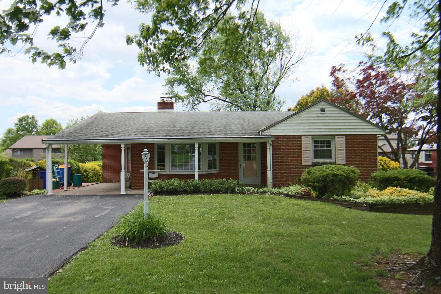 6893 Chambers Hill Road photo 1