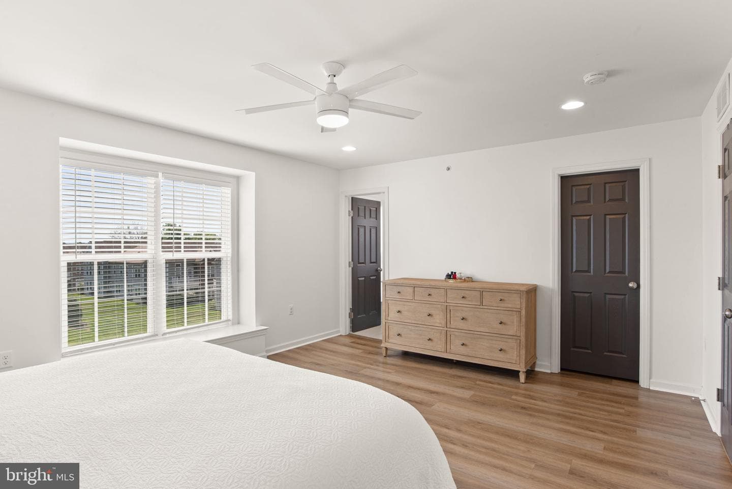 541 Fawn Lane photo 30