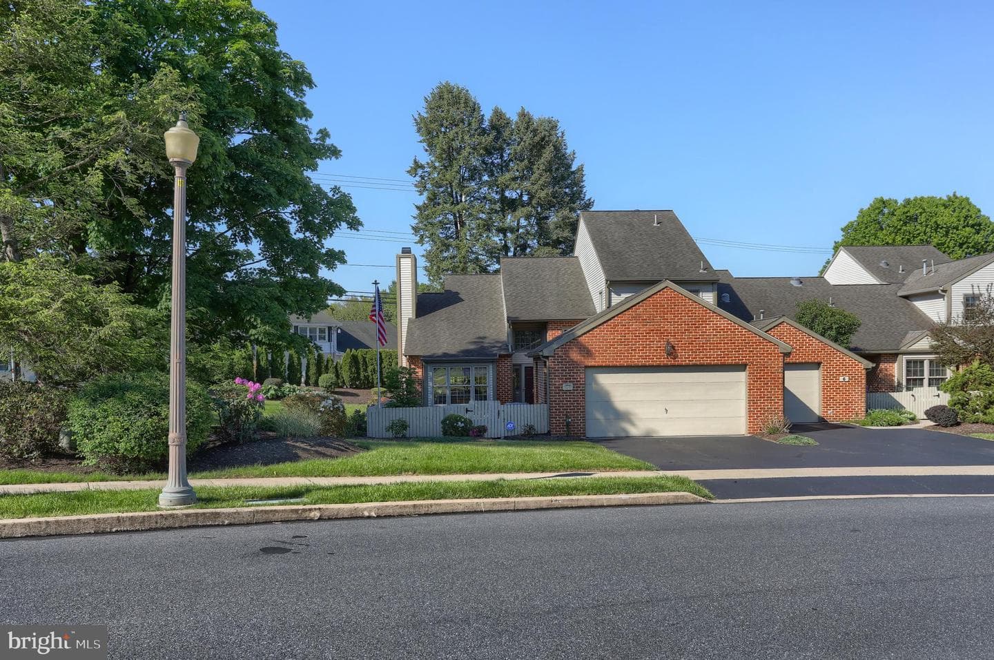 4 Cambridge Drive photo 3
