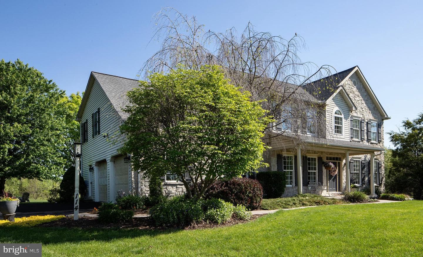 114 Crabapple Court photo 2