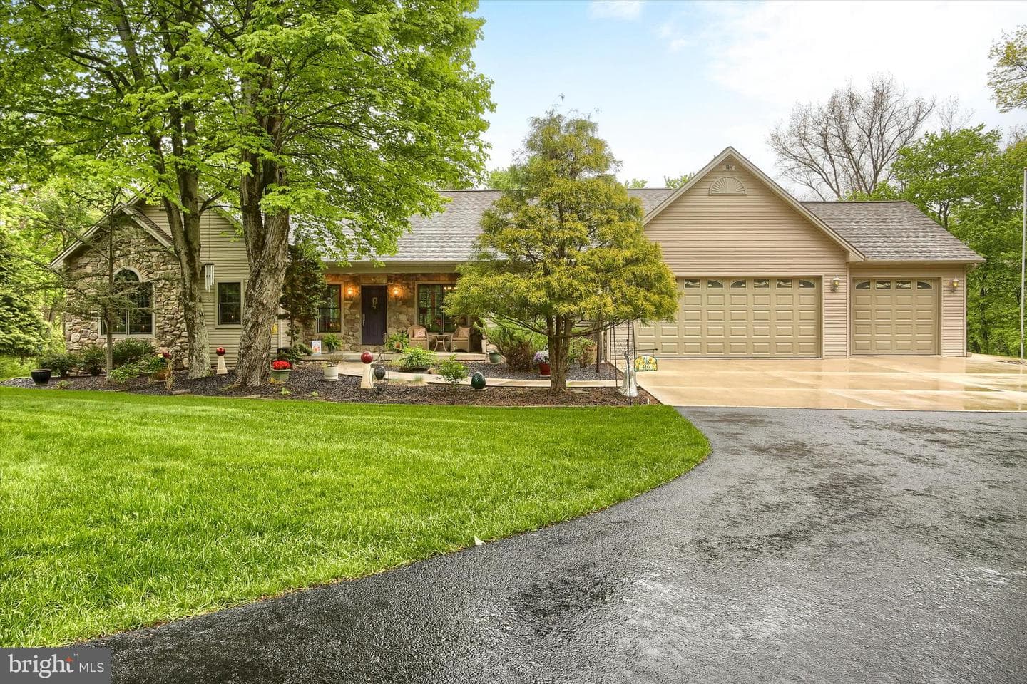 416 Mehaffie Lane photo 1