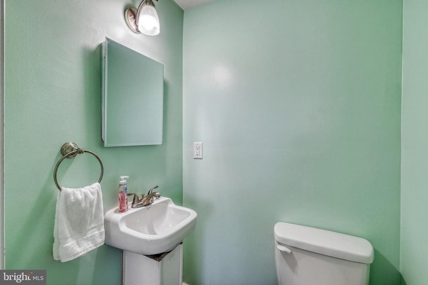 237 Hummel Street photo 20