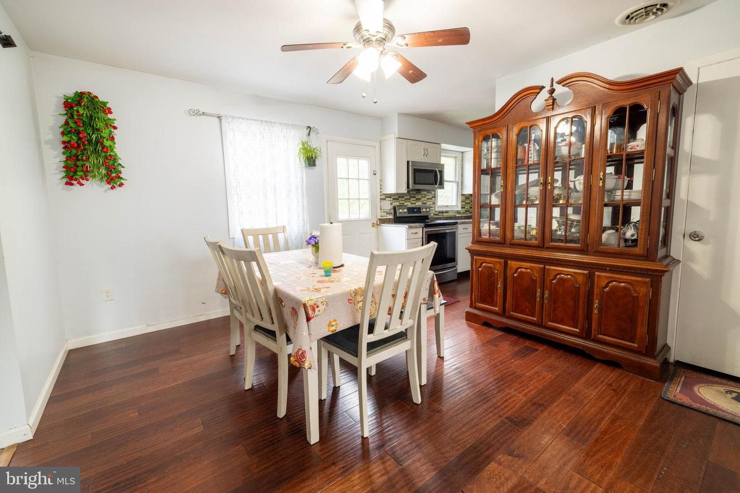 3737 Canterbury Road photo 8