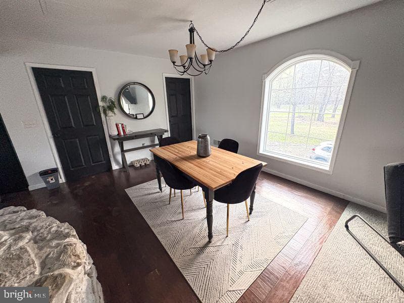 198 Valley Lane photo 4
