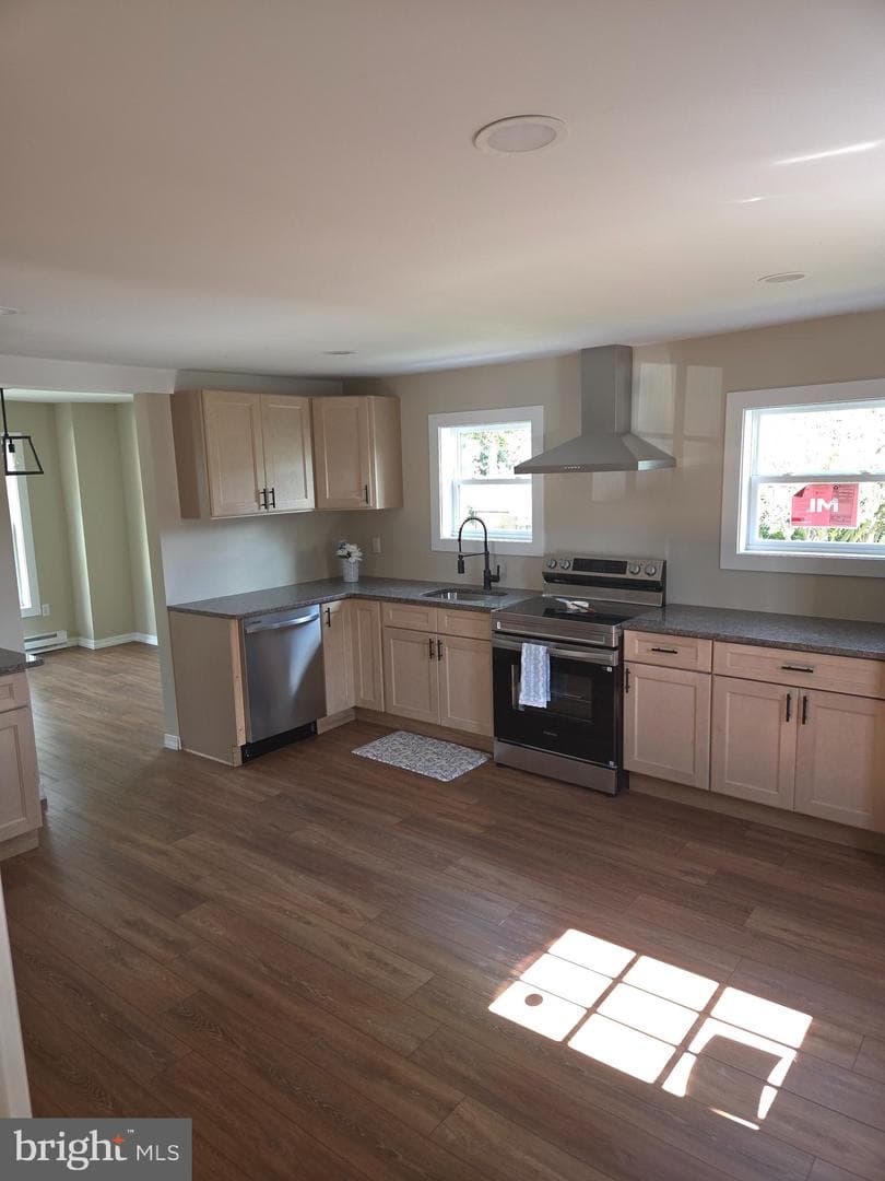 308 Vine Street photo 14