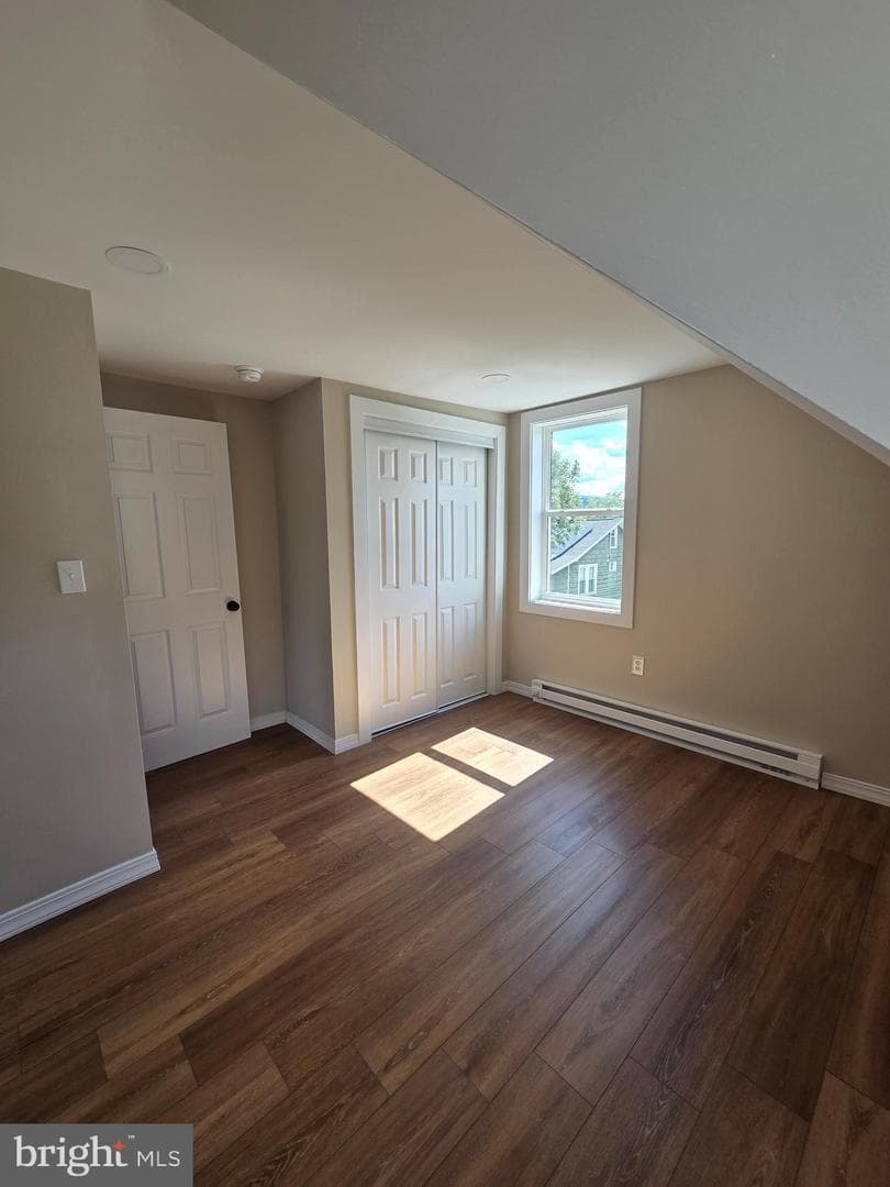 308 Vine Street photo 27