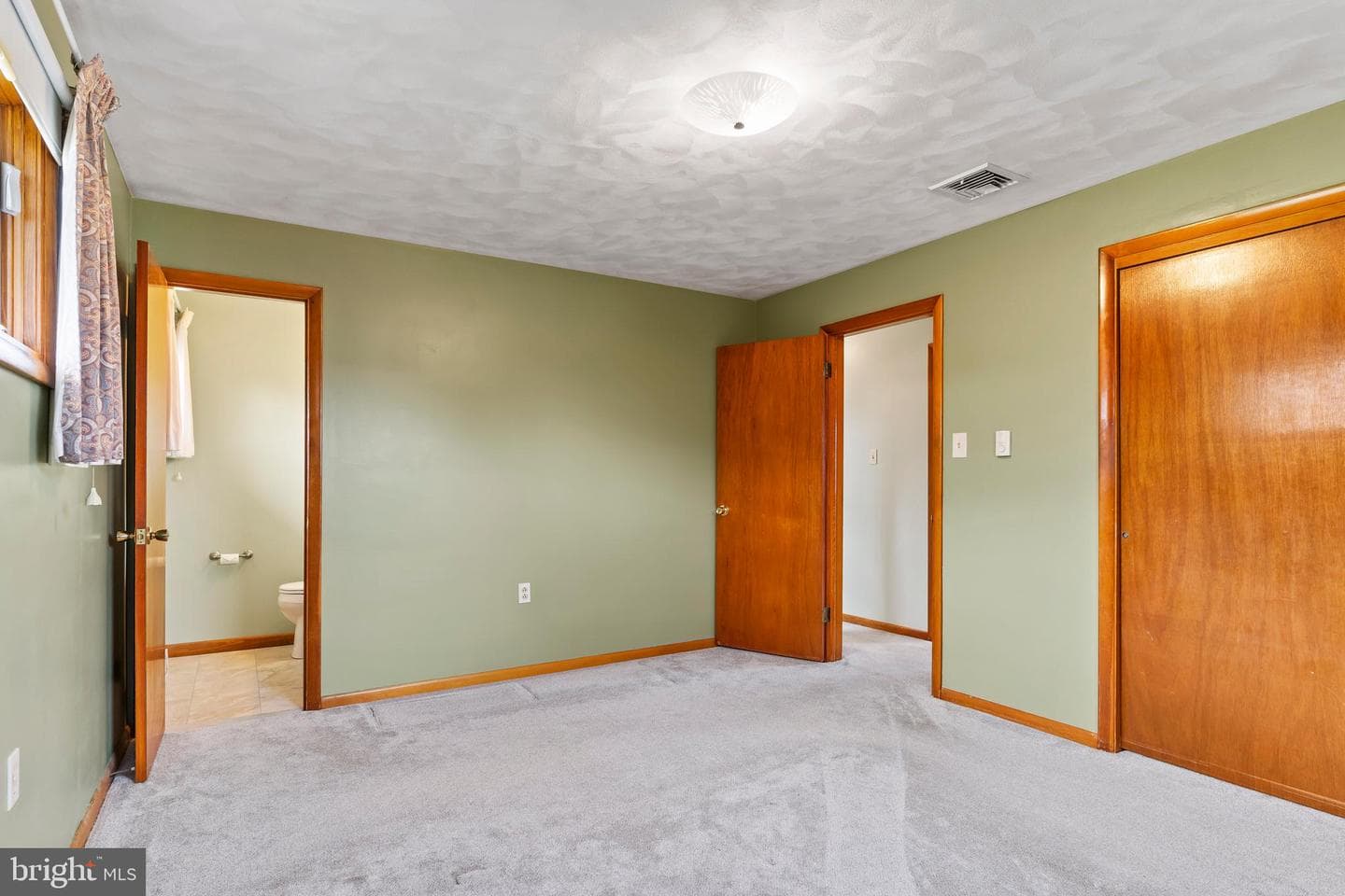 523 Hastings Drive photo 22