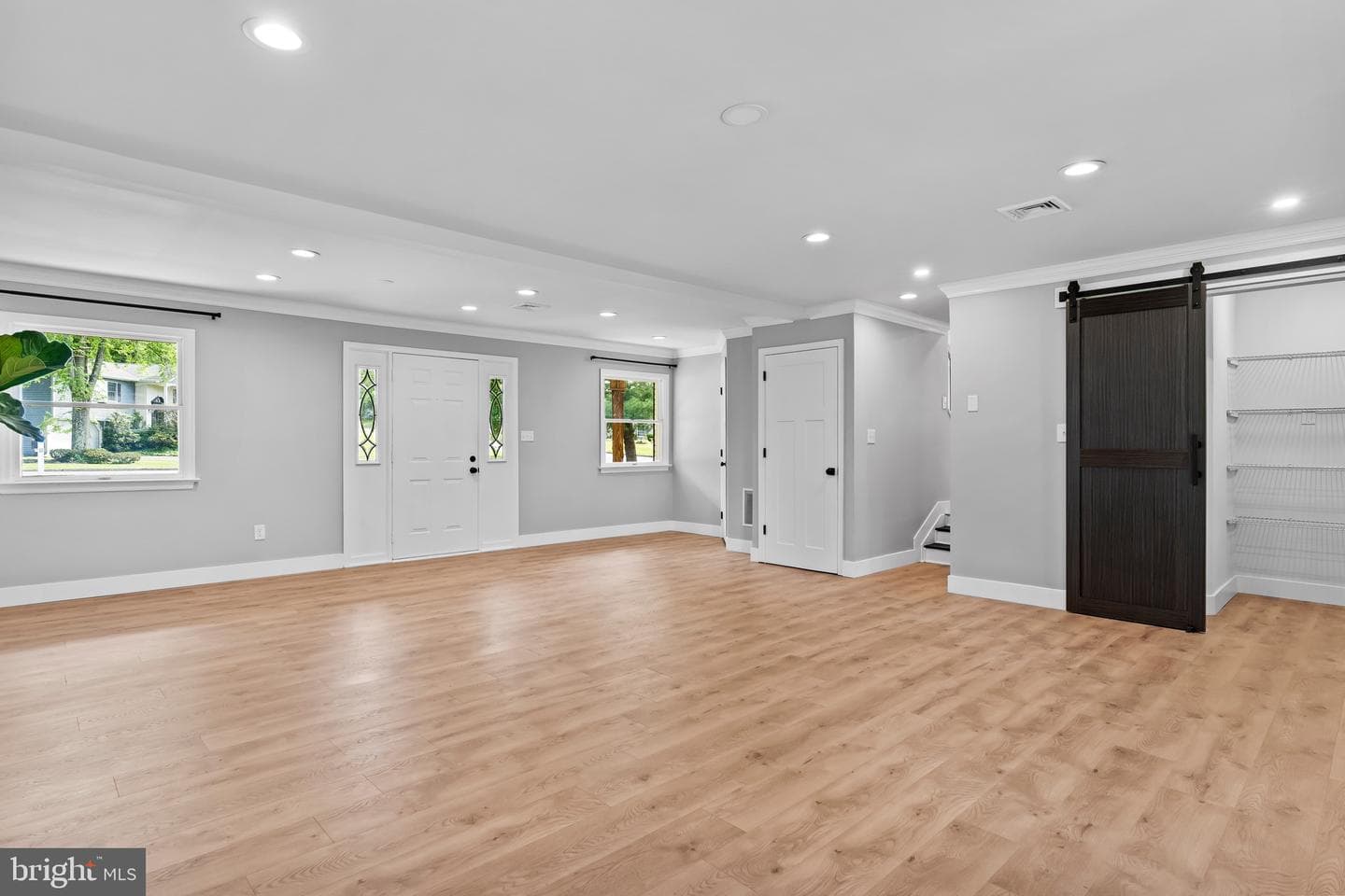 2111 Sycamore Drive photo 16