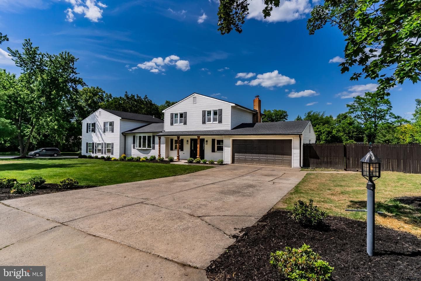 2111 Sycamore Drive photo 2