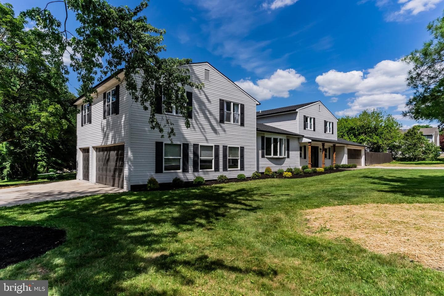 2111 Sycamore Drive photo 3