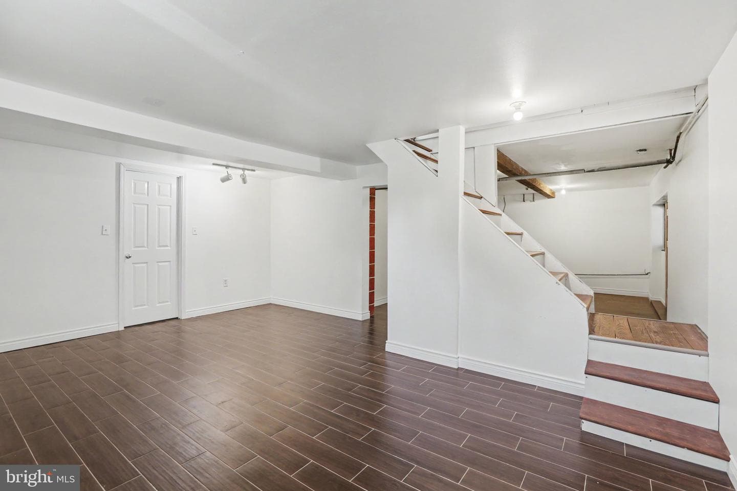 214 N Railroad Street photo 24