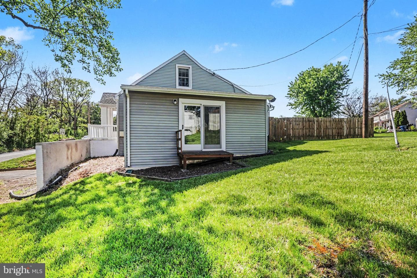214 N Railroad Street photo 29