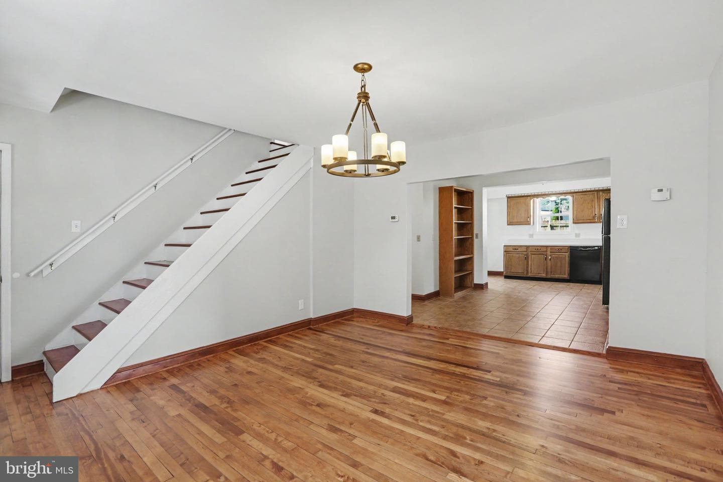 214 N Railroad Street photo 5