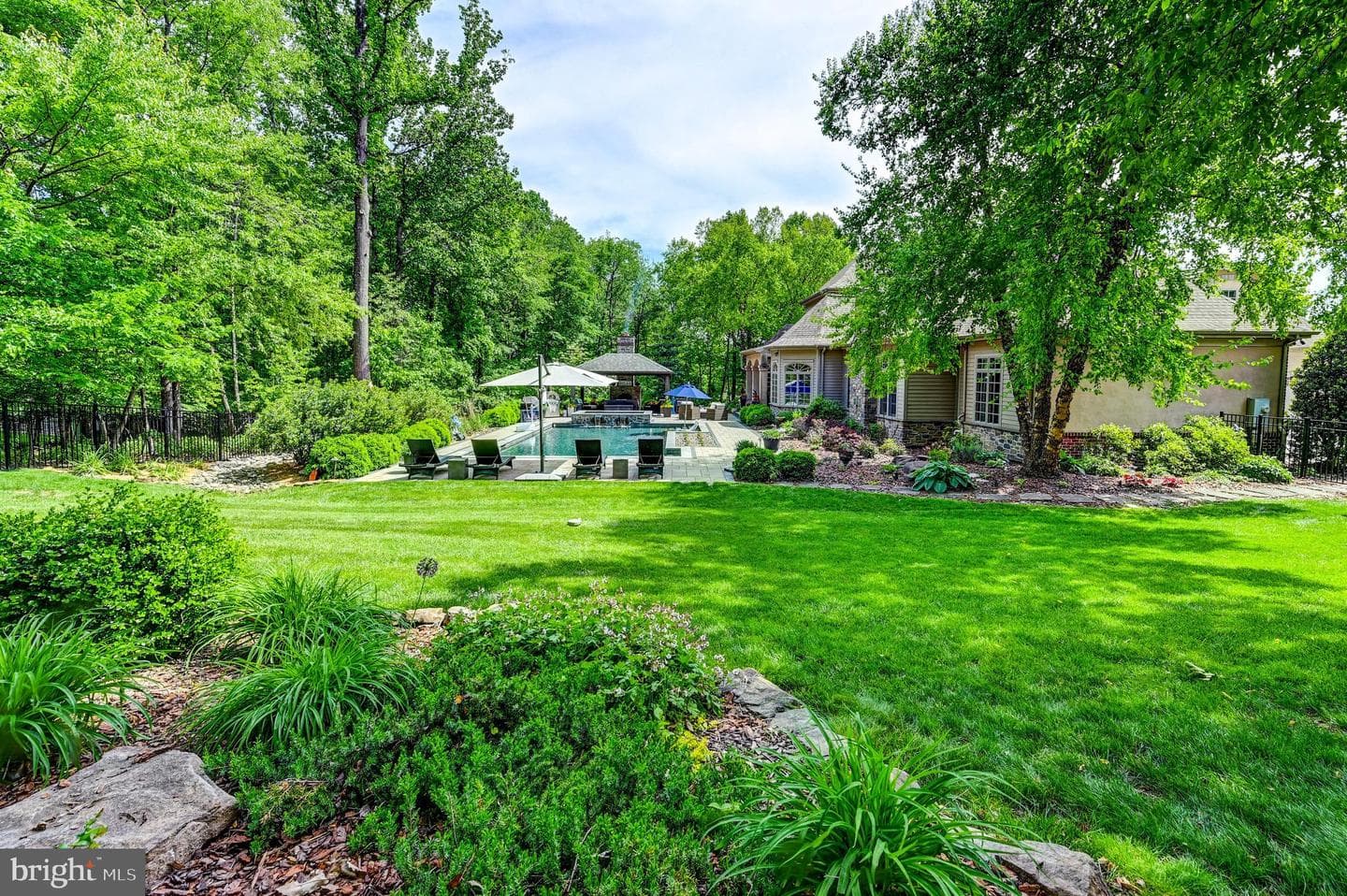 2411 Kensington Way photo 87