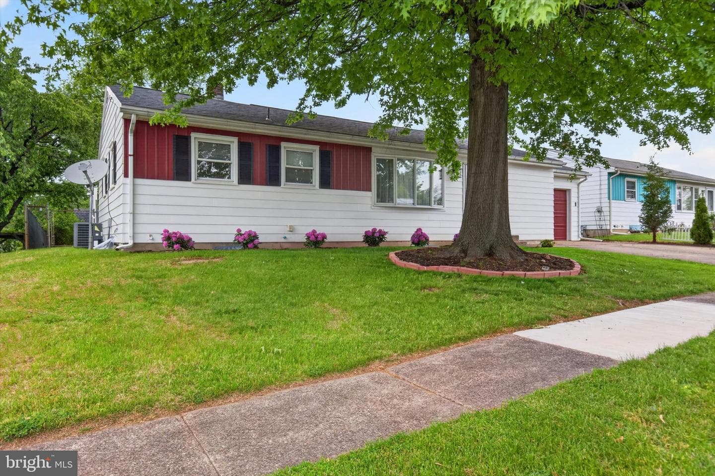 11 Berkley Drive photo 2