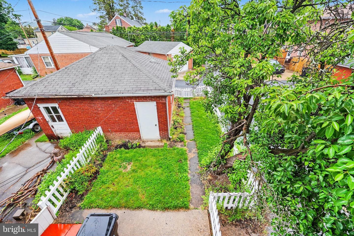 508 Graham Street photo 36