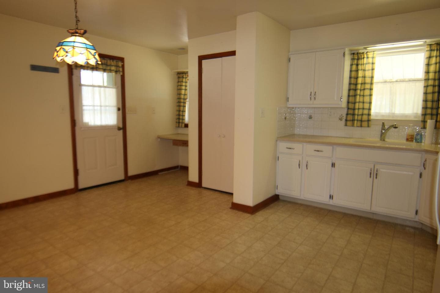 109 Carolyn Street photo 12