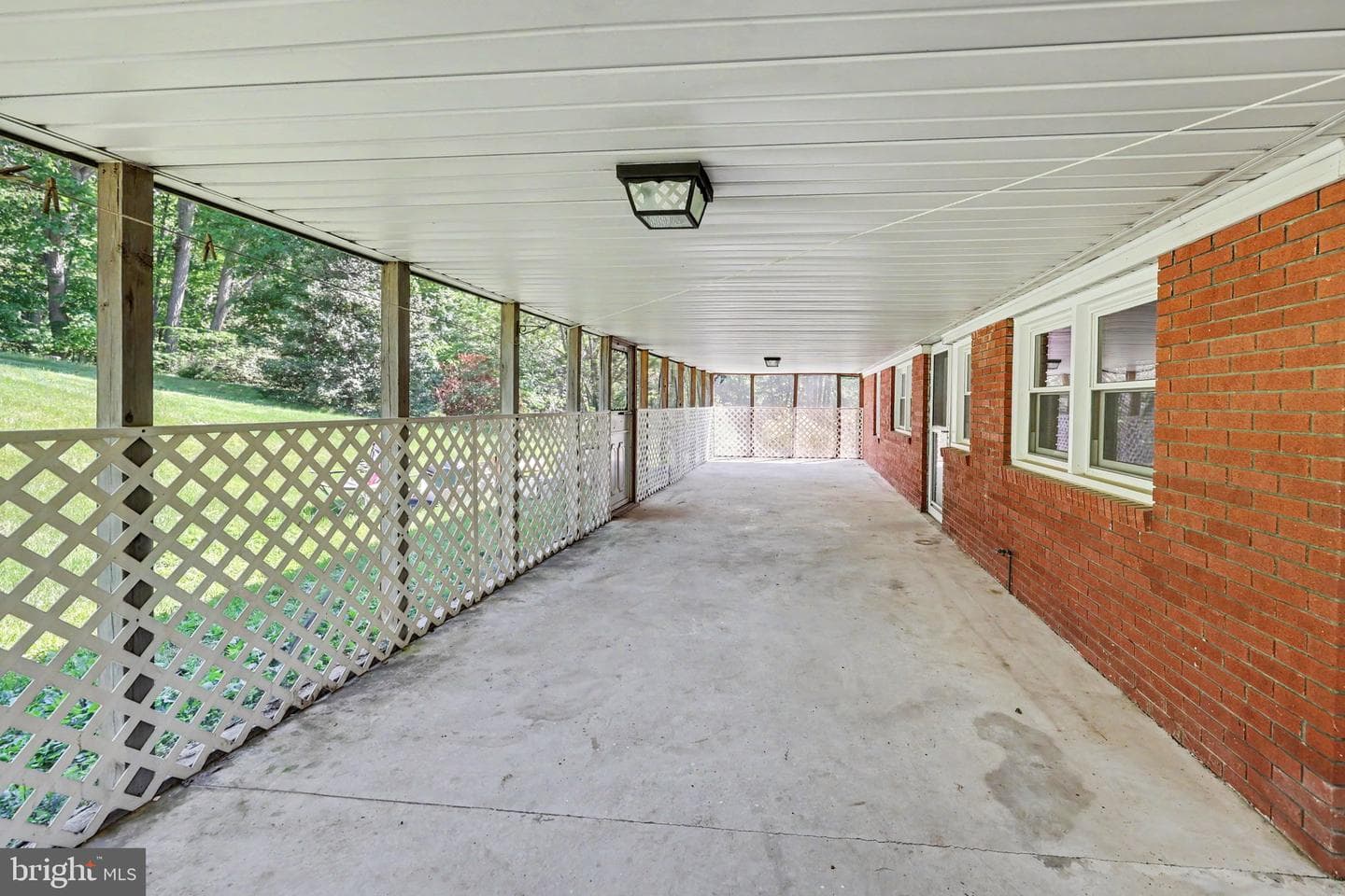 905 Mountain Rd photo 23